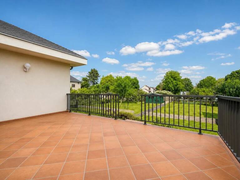 Maison de 6 pièces de 208 m² à Terville — photo 1