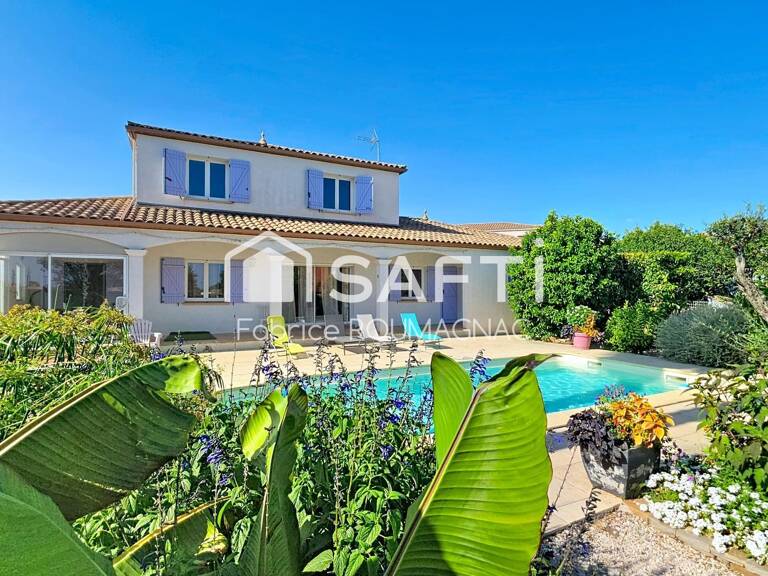 Maison de 153 m² avec piscine, garage, trois chambres sur une parcelle de 1265 m² — photo 1