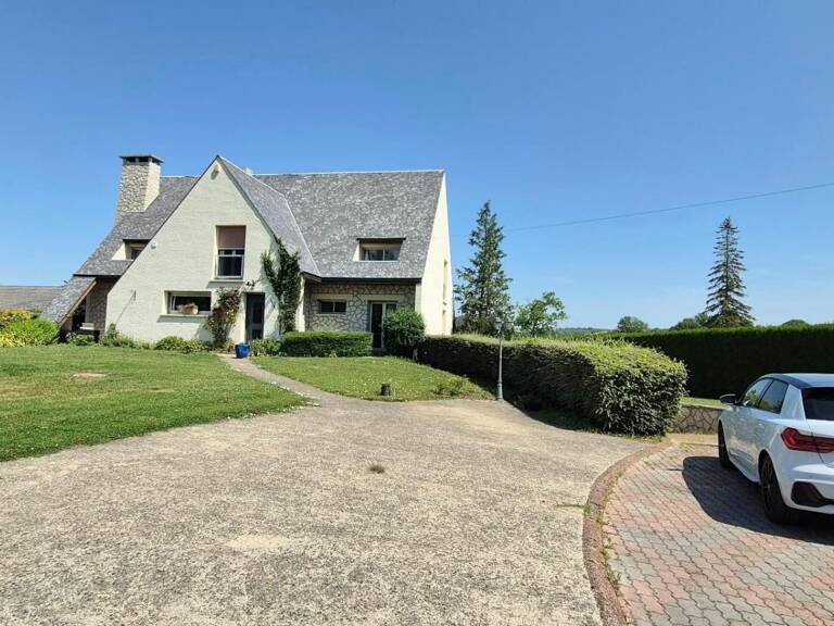 Vie de plain pied - 7 chambres - Grande pièce de vie — photo 1