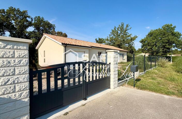 Maison contemporaine de 2025 avec garage — photo 3