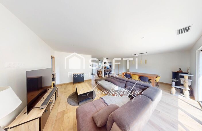 Maison contemporaine de 2025 avec garage — photo 5