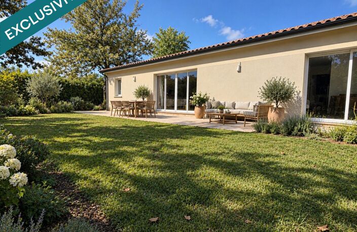 Maison contemporaine de 2025 avec garage — photo 2