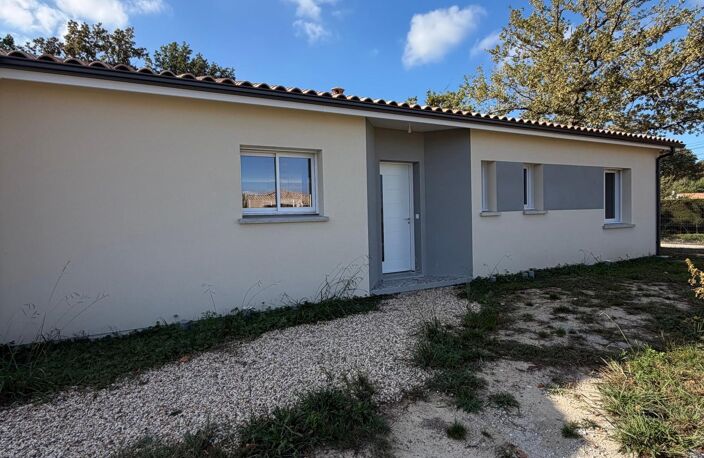 Maison contemporaine de 2025 avec garage — photo 3
