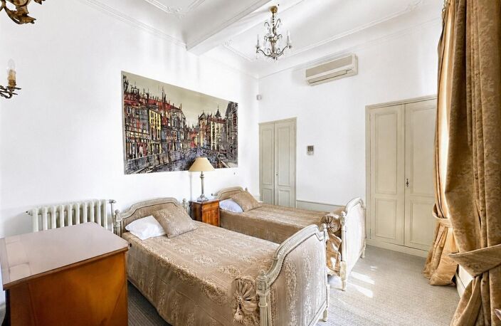 Appartement 130m2, 3 chambres, Palais des papes! — photo 4