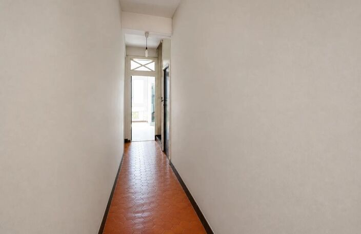 Immeuble de 277 m2 spécial investisseurs avec garage — photo 4