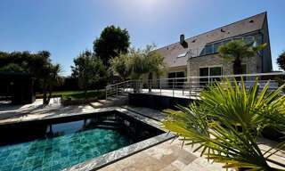 Maison 9 Pièces 260 m² à vendre à Saint-Saturnin (72650)