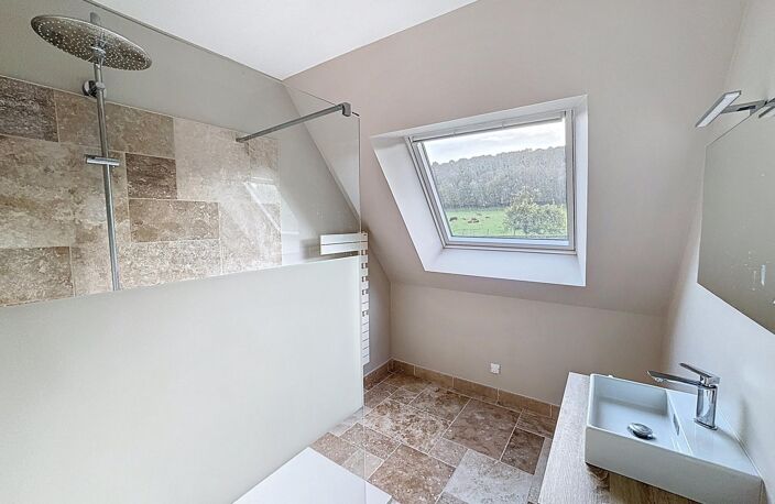 Propriété composée de deux maisons avec fort potentiel — photo 5