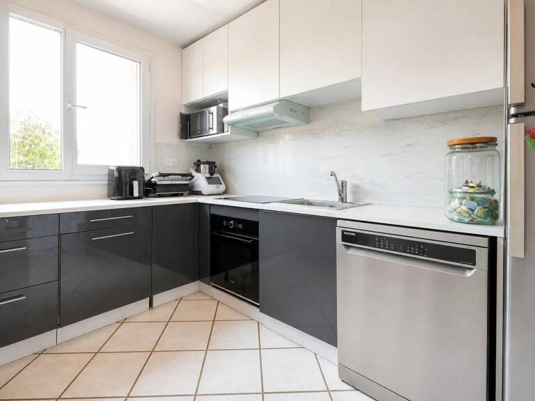 Appartement de 4 pièces de 81 m² à Livry-Gargan — photo 1