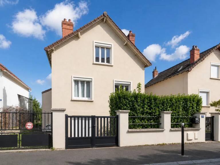 Maison de 5 pièces de 126 m² à Bourges — photo 1