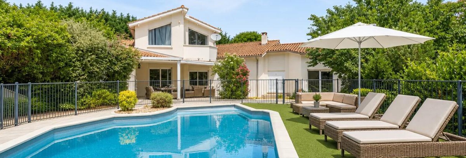 Maison 8 Pièces 210 m² à vendre à Saint-Cyr-sur-le-Rhône (69560)