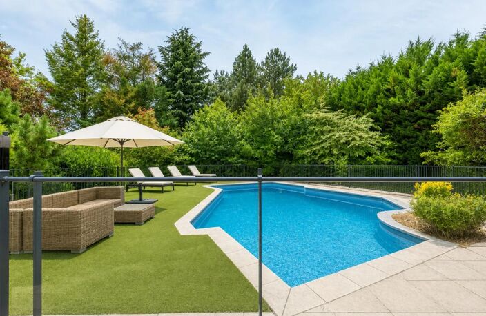Maison de 8 pièces de 210 m² à Saint-Cyr-sur-le-Rhône — photo 5