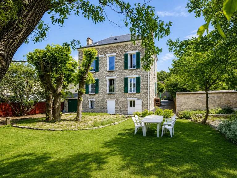 PROPRIÉTÉ 2 MAISONS GRAND JARDIN GARE A PIED 191m²+206m² — photo 1