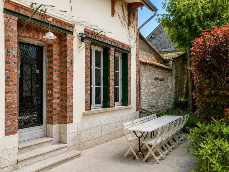 PROPRIÉTÉ 2 MAISONS GRAND JARDIN GARE A PIED 191m²+206m² — photo 1