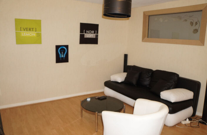 Immeuble de 250m² loué avec 2 T3 de 72m²  et 2 T2 de 56m2 et 50m² — photo 4
