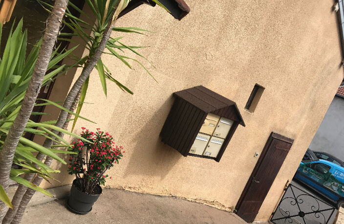 Immeuble de 250m² loué avec 2 T3 de 72m²  et 2 T2 de 56m2 et 50m² — photo 5
