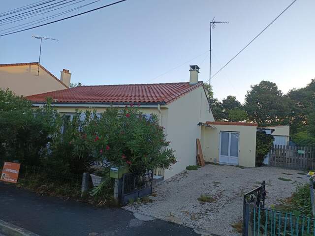 Maison de Plain Pied avec 3 chambres et un jardin — photo du bien