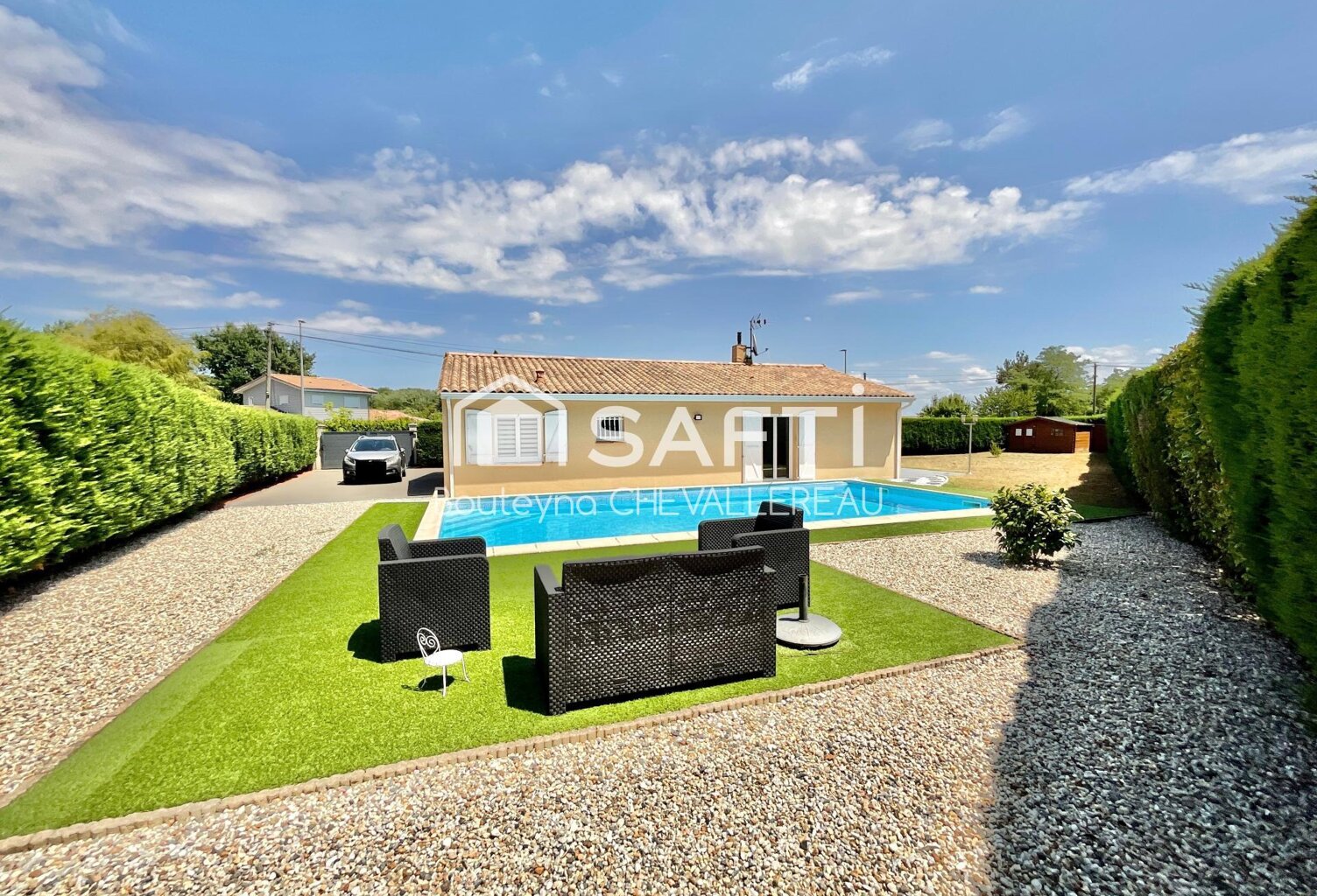 Maison avec 3 chambres, jardin, garage et piscine — photo 1