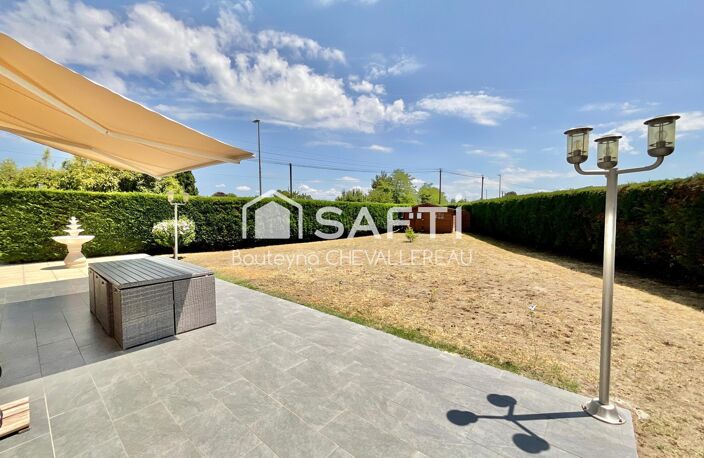 Maison avec 3 chambres, jardin, garage et piscine — photo 4