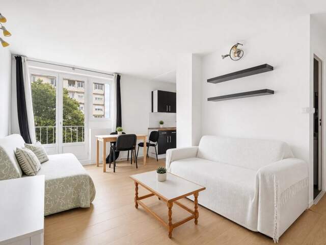 Appartement 2 pièces de 43 m² situé à Bagnolet — photo du bien