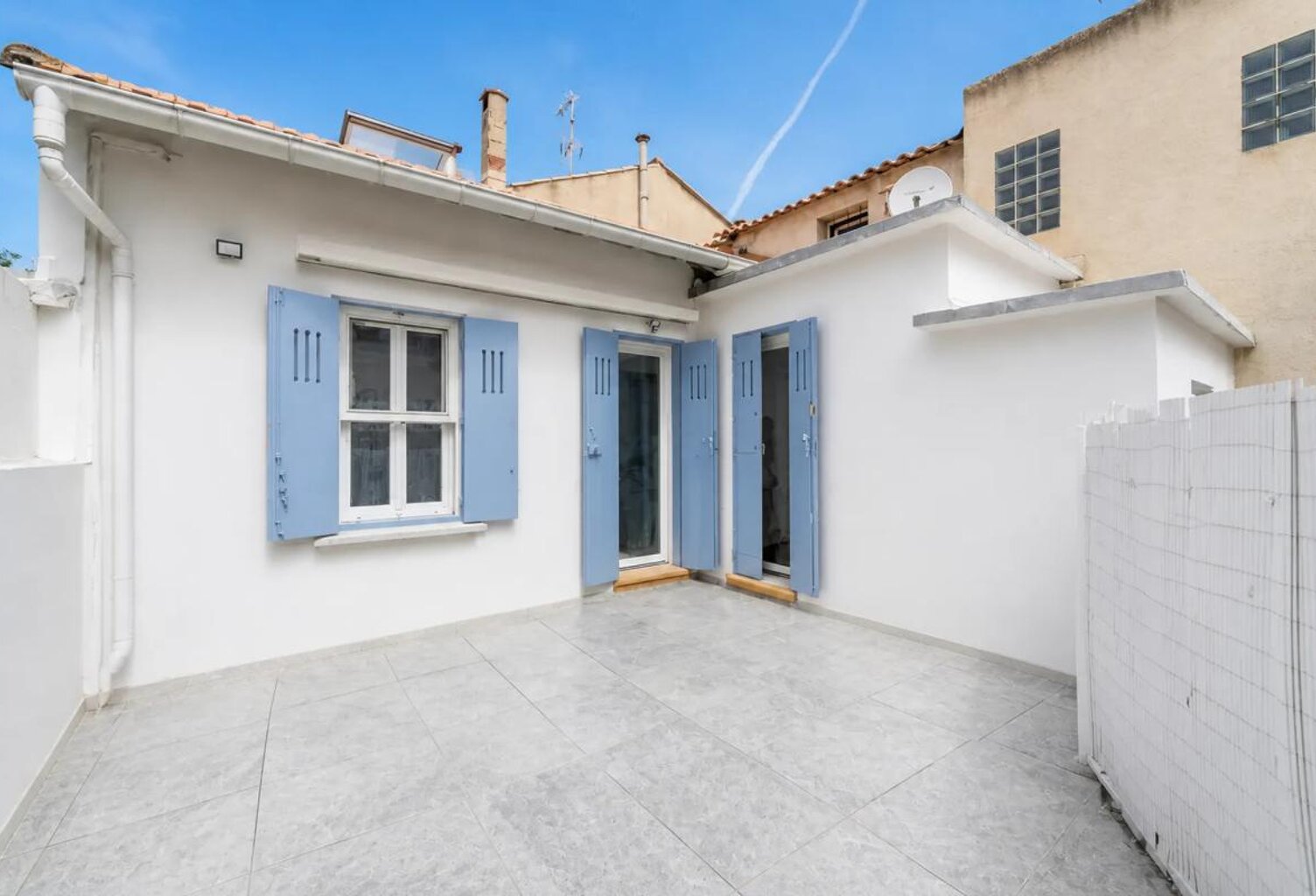 Charmante maison rénovée avec cour privative - 34250 — photo 1