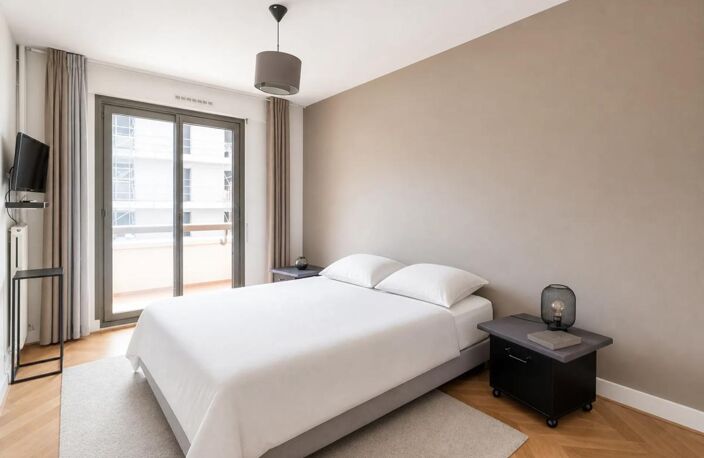 Appartement 3 pièces entièrement rénové avec balcon 62,95 m² — photo 4