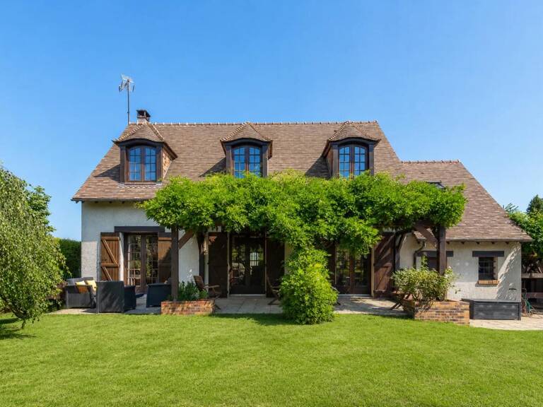 Maison de 7 pièces de 121 m² à Fontenay-Trésigny — photo 1