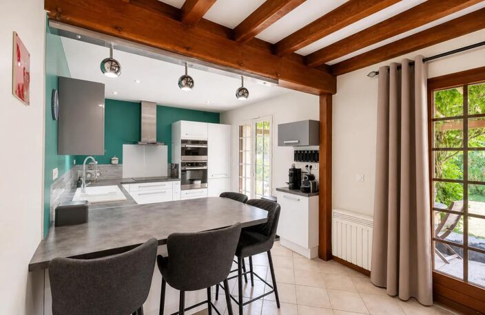 Maison de 7 pièces de 121 m² à Fontenay-Trésigny — photo 2