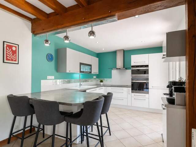 Maison de 7 pièces de 121 m² à Fontenay-Trésigny — photo du bien