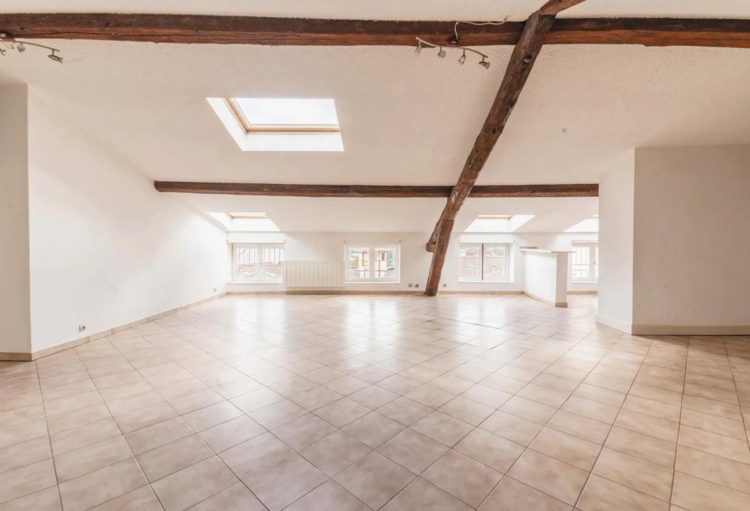 Charmant Appartement T4 de 113m² au sol - Dernier étage - Lumineux — photo 1