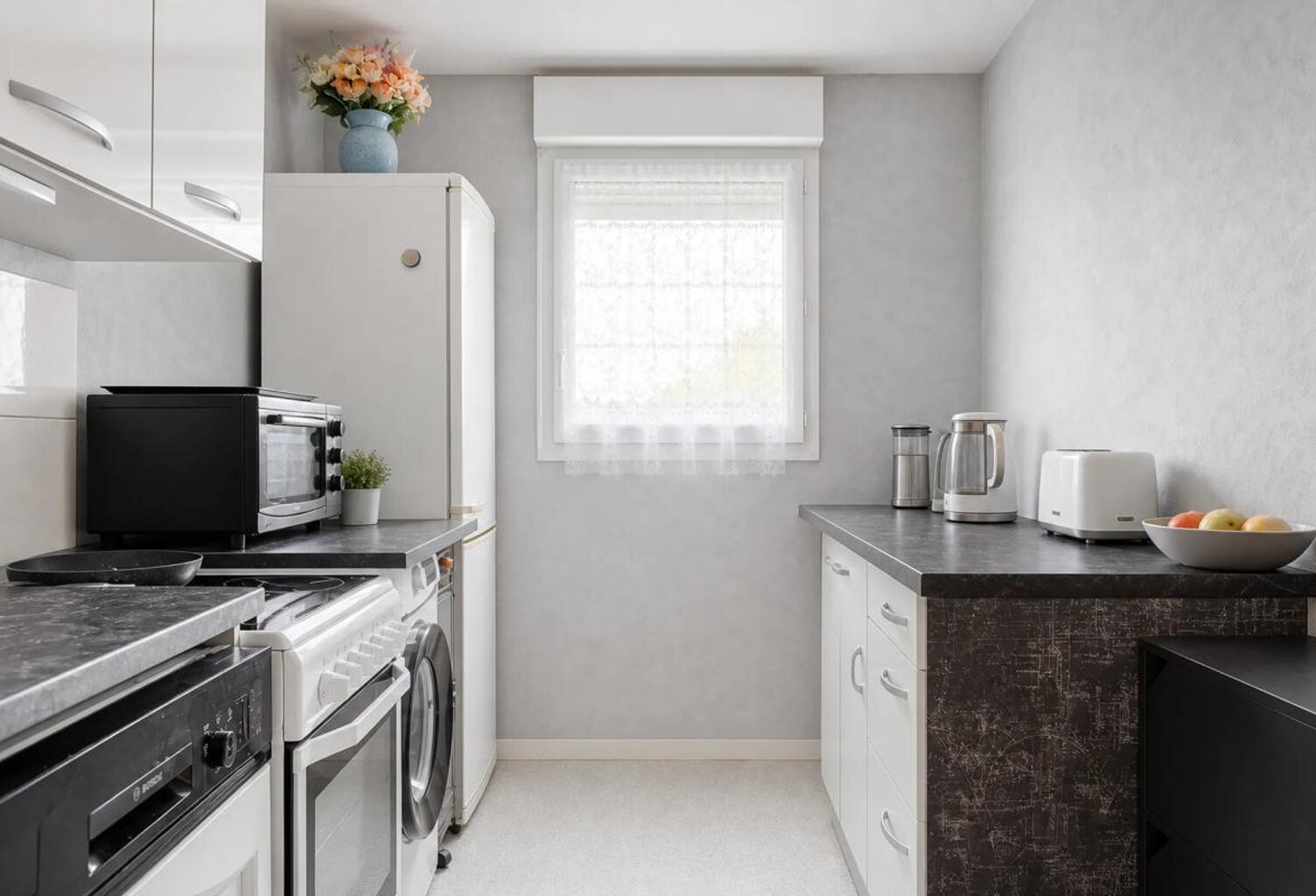 Vendu loué Appartement de 3 pièces de 62 m² situé à Val-de-Reuil — photo 1