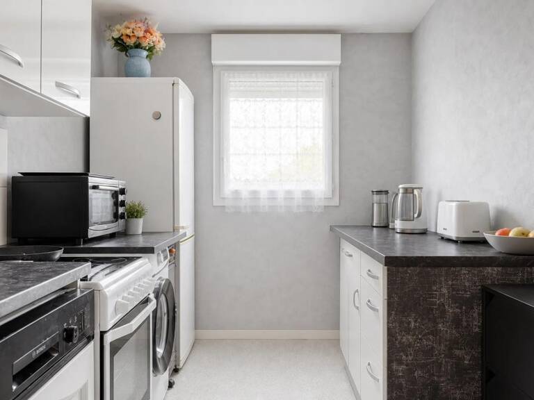 Vendu loué Appartement de 3 pièces de 62 m² situé à Val-de-Reuil — photo 1