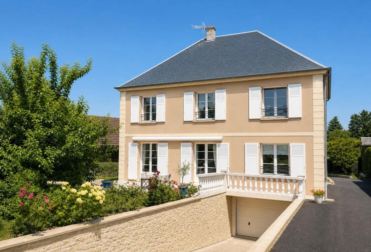 Maison de 166 m² avec grand atelier de 180 m² à côté d'Epernon — photo 1