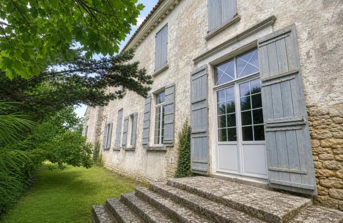 Ancien château de 7 pièces de 400 m² à Saint-Savinien — photo 3