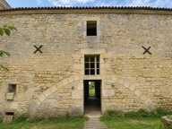Ancien château de 7 pièces de 400 m² à Saint-Savinien — photo 2
