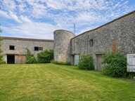 Ancien château de 7 pièces de 400 m² à Saint-Savinien — photo 3