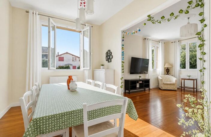 Maison de 10 pièces de 250 m² à Châtillon — photo 3
