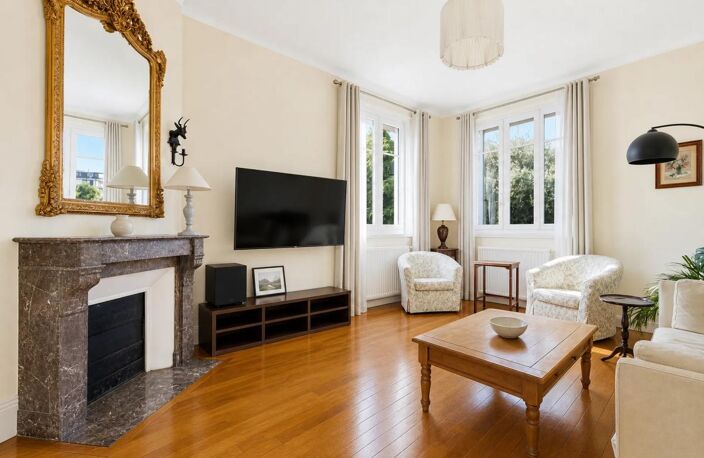 Maison de 10 pièces de 250 m² à Châtillon — photo 4