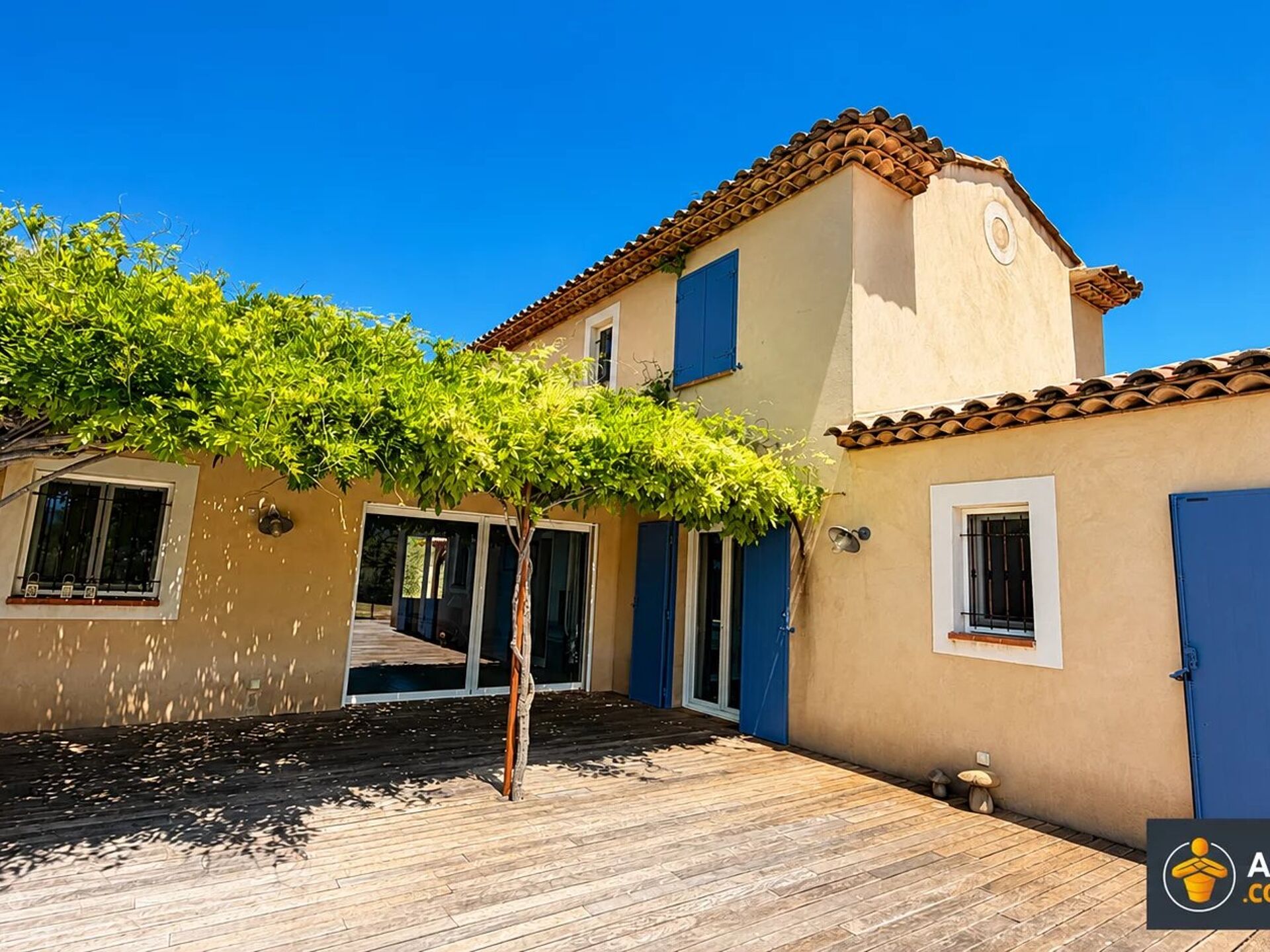 Maison 6 pièces 148 m² · à Pourrières · 148 m² · 695 000 €