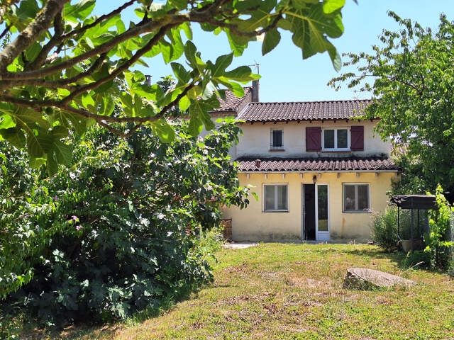 A Vendre Dpt 81 Soual Maison de village 3 chambres avec jard — photo du bien