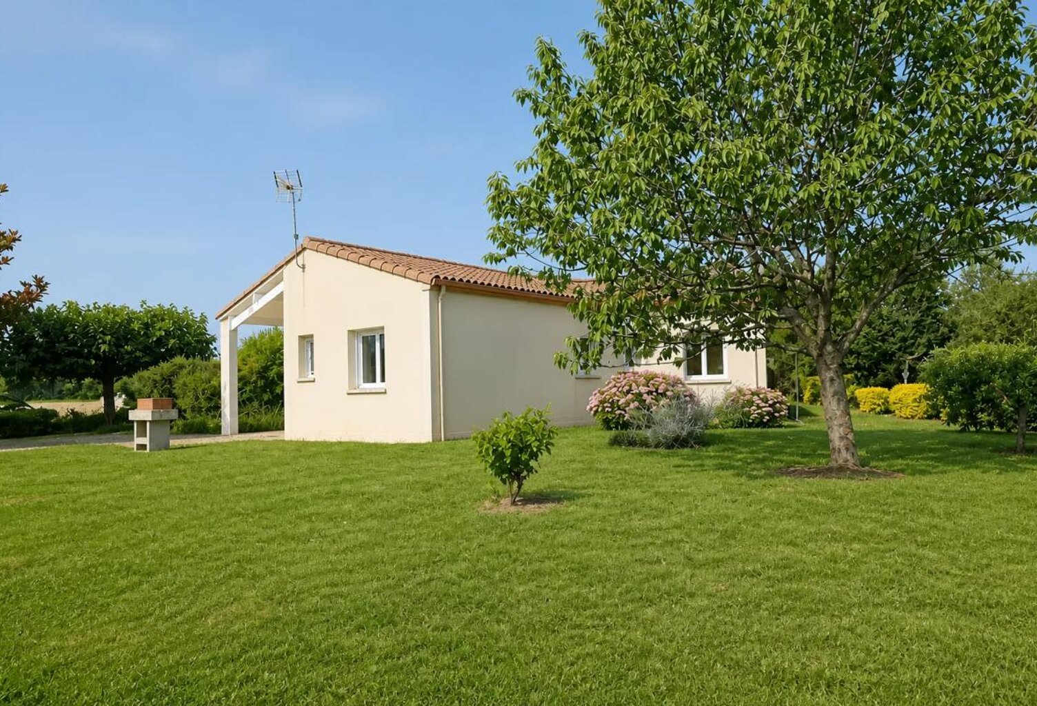 Maison de 6 pièces de 132m² à Le Temple-sur-Lot avec garage 25m² — photo 1