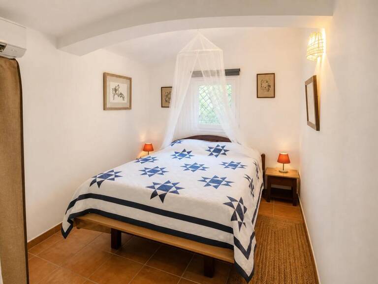 Maison de 4 pièces de 70 m² à Grimaud — photo 1