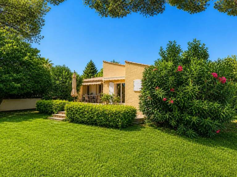 Maison de 4 pièces de 70 m² à Grimaud — photo 1