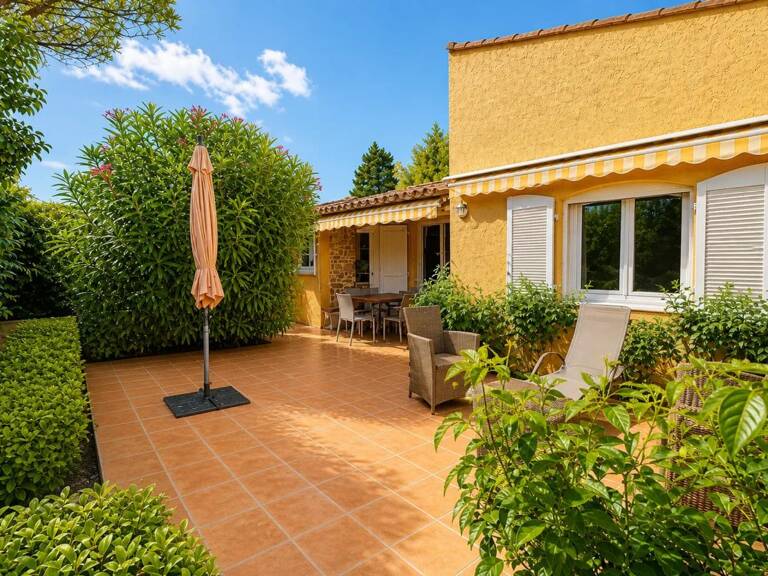 Maison de 4 pièces de 70 m² à Grimaud — photo 1