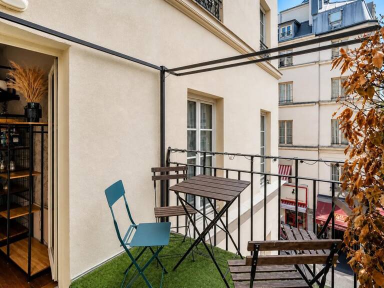PARIS 1er - Studio avec terrasse — photo 1