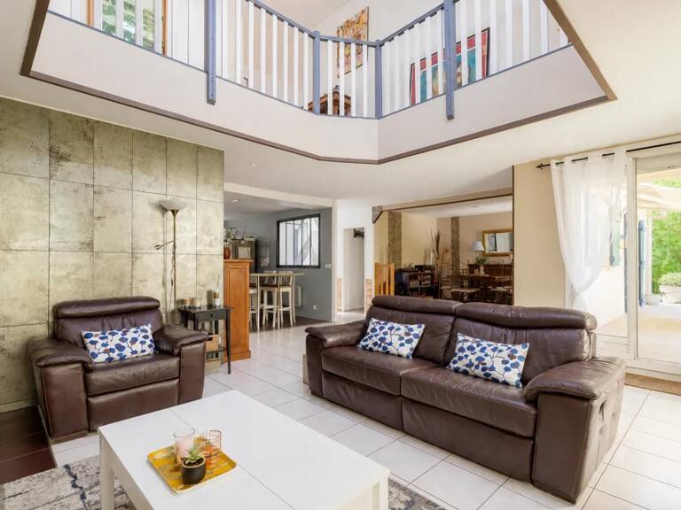77150 - LESIGNY - MAISON FAMILIALE 8 PIECES - PISCINE - 265 m² — photo 1