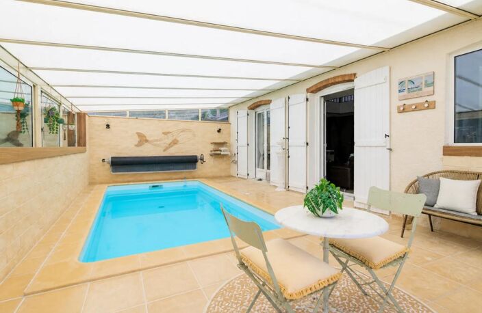 77150 - LESIGNY - MAISON FAMILIALE 8 PIECES - PISCINE - 265 m² — photo 2