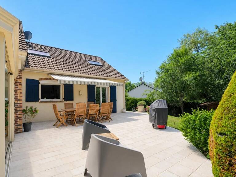 77150 - LESIGNY - MAISON FAMILIALE 8 PIECES - PISCINE - 265 m² — photo 1