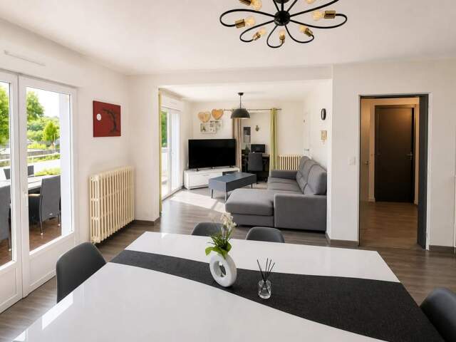 4 chambres, DPE D, garage, terrasse sud + RDC à rénover — photo du bien
