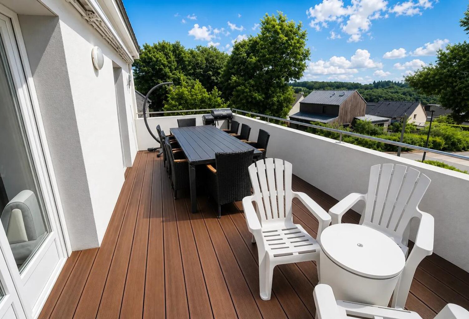 4 chambres, DPE D, garage, terrasse sud + RDC à rénover — photo 1