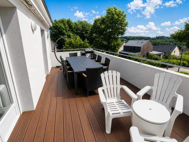 4 chambres, DPE D, garage, terrasse sud + RDC à rénover — photo du bien